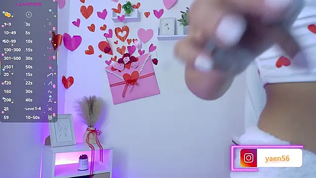 Snapshot of Liah__19 chatting on February 15, 2026, 12:11 am Liah 19 online show from February 15, 2026, 12:11 am