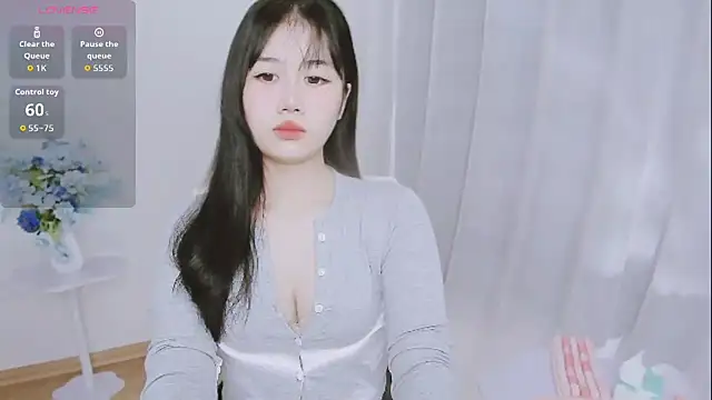 Snapshot of -Rose-Lucky- chatting on November 7, 2025, 1:21 am -Rose-Lucky- online show from November 7, 2025, 1:21 am