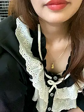 Ri210 online show from November 12, 2025, 2:26 am