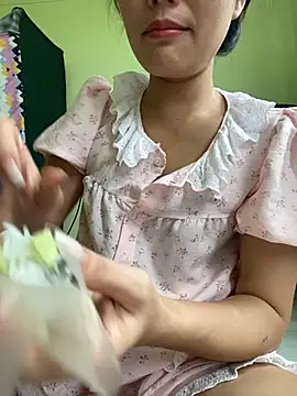 Ri210 online show from October 12, 2025, 4:14 am