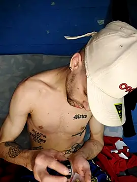 Demian24  online show from October 19, 2025, 8:44 pm