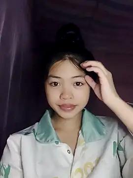 Thy00   online show from October 31, 2025, 7:32 pm