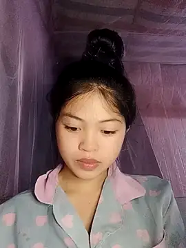 Thy00   online show from October 28, 2025, 3:44 pm