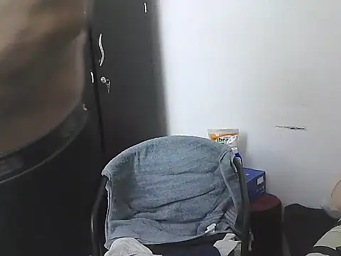 morenocabro10 online show from February 1, 2026, 8:23 am