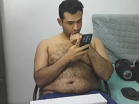 Snapshot of morenocabro10 chatting on April 14, 2026, 3:22 am morenocabro10 online show from April 14, 2026, 3:22 am