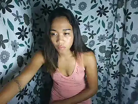 Snapshot of Virgen_christine01 chatting on February 15, 2026, 9:47 pm Virgen christine01 online show from February 15, 2026, 9:47 pm