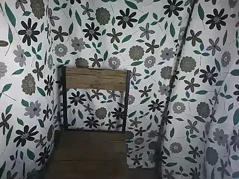 Snapshot of Virgen_christine01 chatting on February 4, 2026, 11:44 pm Virgen christine01 online show from February 4, 2026, 11:44 pm