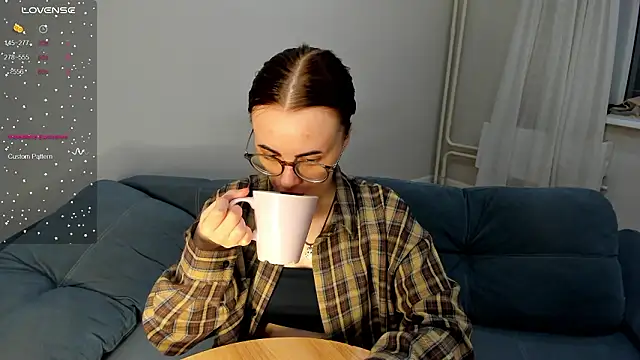 Snapshot of MewStella chatting on March 21, 2026, 5:50 pm MewStella online show from March 21, 2026, 5:50 pm