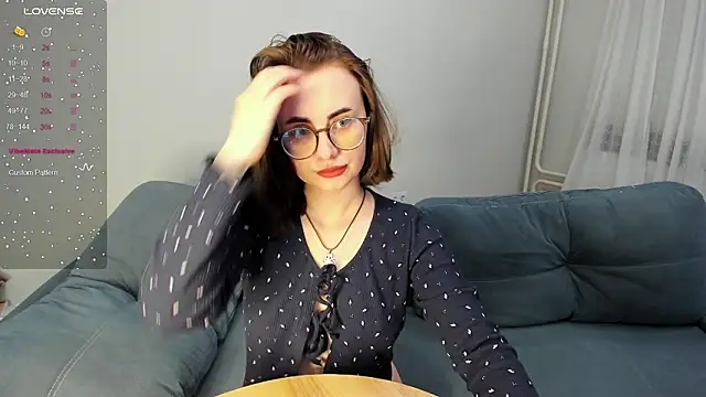 Snapshot of MewStella chatting on March 5, 2026, 1:30 pm MewStella online show from March 5, 2026, 1:30 pm