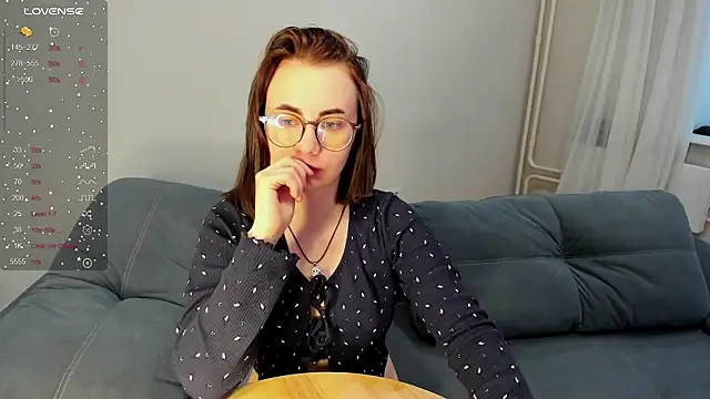 Snapshot of MewStella chatting on March 6, 2026, 1:55 am MewStella online show from March 6, 2026, 1:55 am