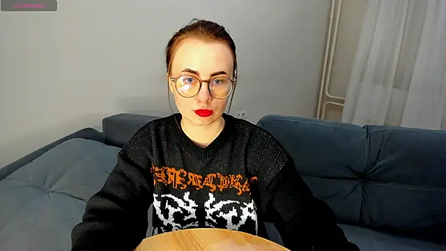 Snapshot of MewStella chatting on March 28, 2026, 2:51 pm MewStella online show from March 28, 2026, 2:51 pm