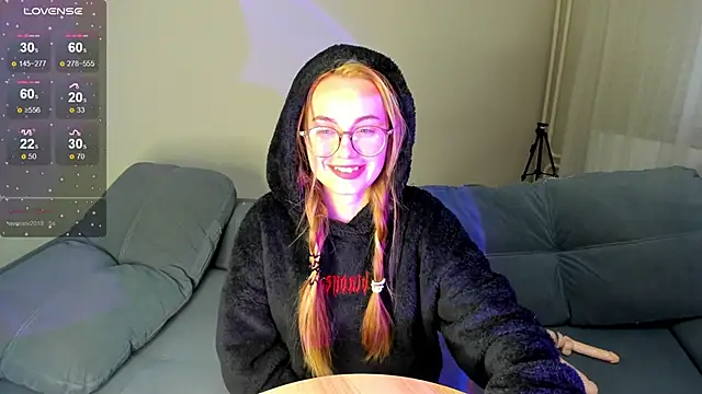 Snapshot of MewStella chatting on October 1, 2025, 12:38 am MewStella online show from October 1, 2025, 12:38 am