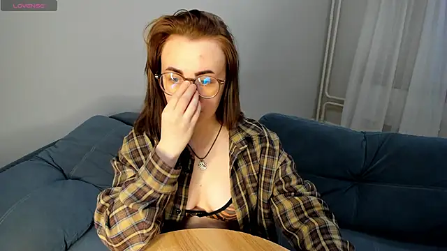 Snapshot of MewStella chatting on March 27, 2026, 5:58 pm MewStella online show from March 27, 2026, 5:58 pm