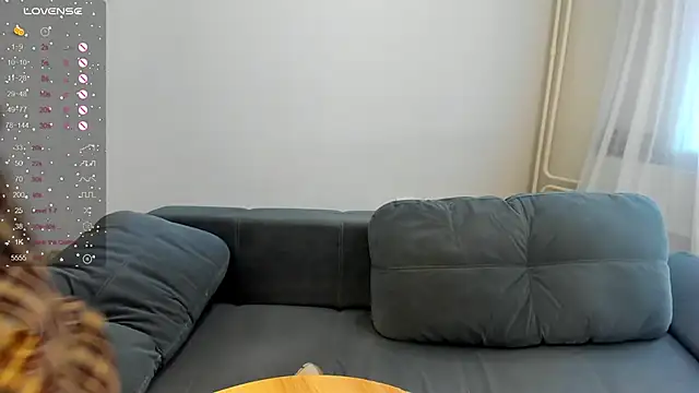 Snapshot of MewStella chatting on March 9, 2026, 6:28 am MewStella online show from March 9, 2026, 6:28 am