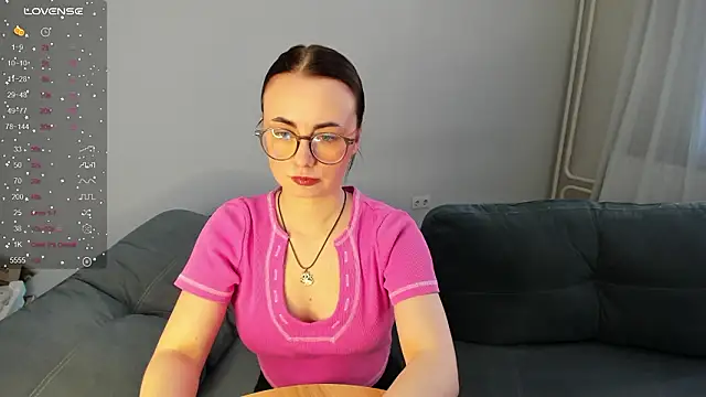 Snapshot of MewStella chatting on March 2, 2026, 3:07 am MewStella online show from March 2, 2026, 3:07 am