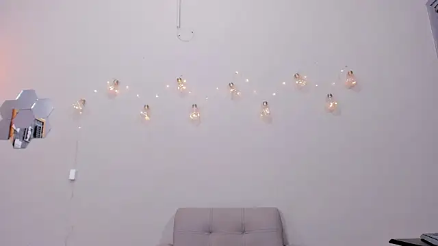 Snapshot of alianim chatting on March 19, 2026, 7:25 pm alianim online show from March 19, 2026, 7:25 pm