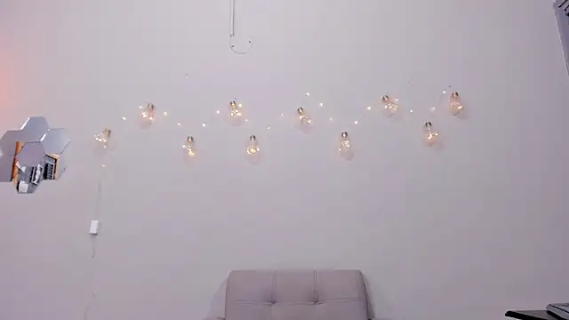 Snapshot of alianim chatting on April 3, 2026, 7:31 pm alianim online show from April 3, 2026, 7:31 pm