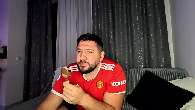 Gold Alpha Boy online show from September 29, 2025, 8:14 pm