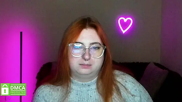 Alicia love00 online show from October 14, 2025, 5:30 am