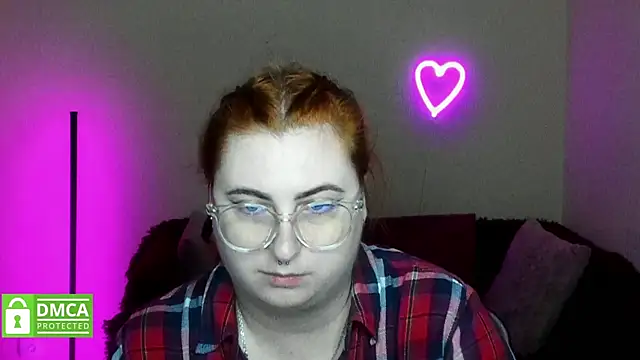 Alicia love00 online show from October 12, 2025, 5:31 am