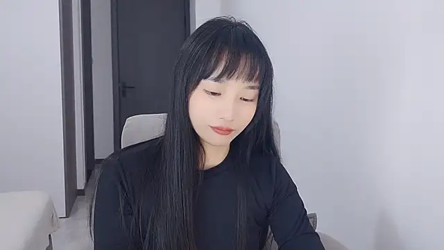 Lisa-3333 online show from November 1, 2025, 1:49 pm