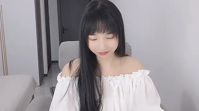 Snapshot of Lisa-3333 chatting on September 9, 2025, 2:15 pm Lisa-3333 online show from September 9, 2025, 2:15 pm