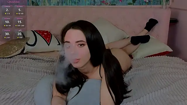 IvoryWood  online show from April 3, 2026, 6:14 pm