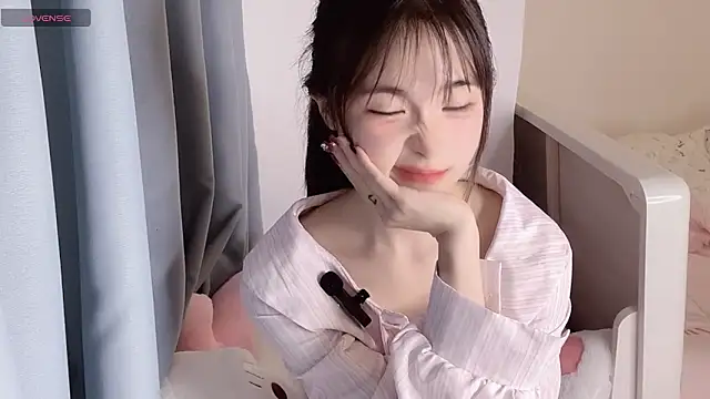 Snapshot of gougou77 chatting on January 17, 2026, 12:53 pm gougou77 online show from January 17, 2026, 12:53 pm