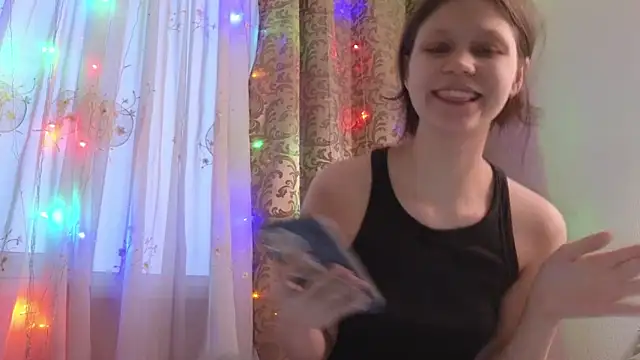 Snapshot of Lunliss chatting on February 22, 2026, 3:24 pm Lunliss online show from February 22, 2026, 3:24 pm