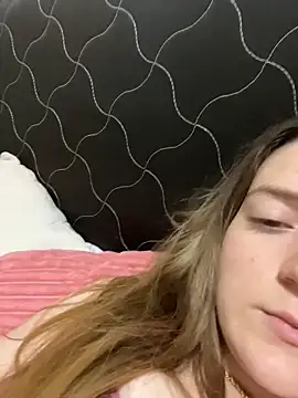 Snapshot of SafadaJS chatting on November 21, 2025, 5:17 am SafadaJS online show from November 21, 2025, 5:17 am