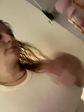 Snapshot of SafadaJS chatting on November 23, 2025, 4:33 am SafadaJS online show from November 23, 2025, 4:33 am