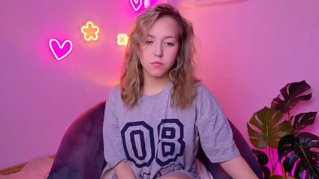 CindySparkl online show from May 20, 2026, 4:09 am