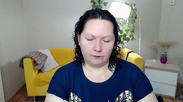 Snapshot of milf_hornys chatting on November 19, 2025, 5:13 pm milf hornys online show from November 19, 2025, 5:13 pm