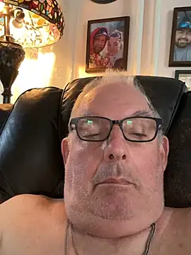 CharlieWeaver22 online show from June 27, 2026, 12:22 pm