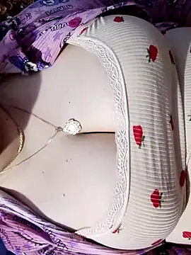 Hnonasix89 online show from April 6, 2026, 12:39 am