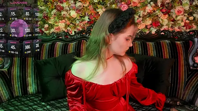 Snapshot of EllieMori chatting on March 1, 2026, 6:19 pm EllieMori online show from March 1, 2026, 6:19 pm