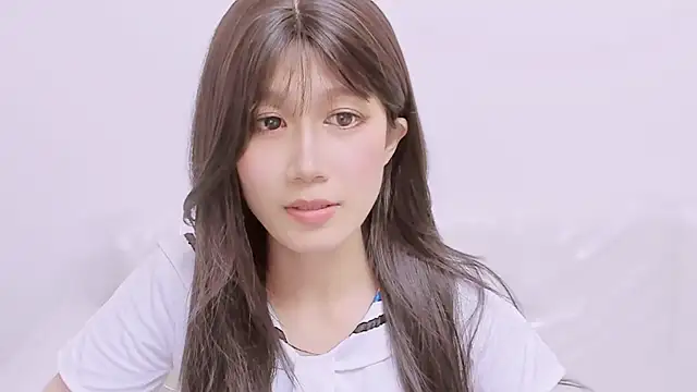 Rabbitlittlefool online show from October 31, 2025, 4:03 pm