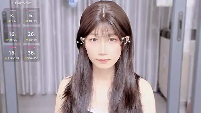 Rabbitlittlefool online show from November 17, 2025, 3:27 pm