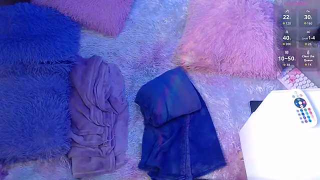 Giaa rossi online show from November 11, 2025, 2:12 pm