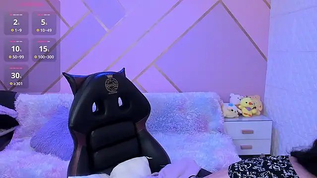 Giaa rossi online show from September 14, 2025, 1:11 pm