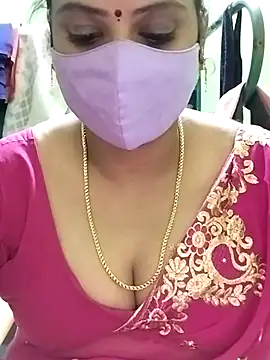 Snapshot of yoga-mithraa chatting on January 14, 2026, 5:05 pm yoga-mithraa online show from January 14, 2026, 5:05 pm