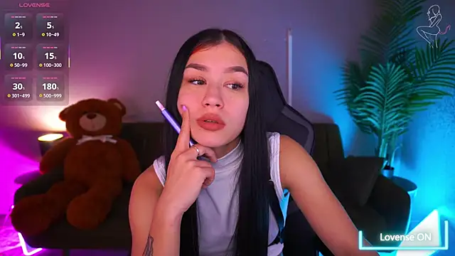 FataleNellie online show from December 15, 2025, 8:58 pm