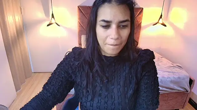 Lia Blake  online show from June 30, 2026, 7:25 pm