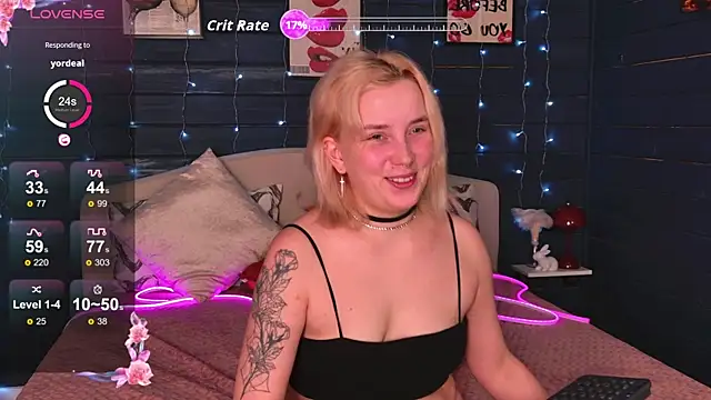 Snapshot of Crystal_Jull chatting on April 1, 2026, 11:23 pm Crystal Jull online show from April 1, 2026, 11:23 pm