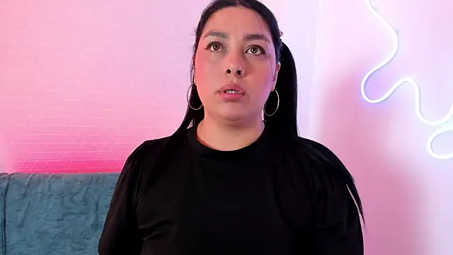 Snapshot of missweetpeach chatting on October 3, 2025, 10:11 pm missweetpeach online show from October 3, 2025, 10:11 pm