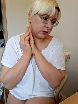 VikaKing online show from November 8, 2025, 10:52 am