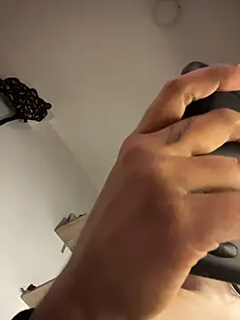 Snapshot of ericajohnson_ chatting on January 8, 2026, 4:13 pm ericajohnson online show from January 8, 2026, 4:13 pm