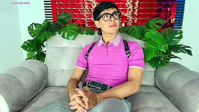 CamiiGuzmanX online show from February 25, 2026, 8:52 pm