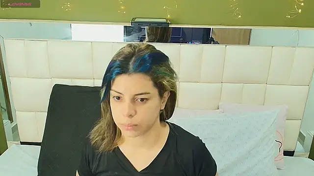 gisell gomez online show from September 15, 2025, 12:16 pm