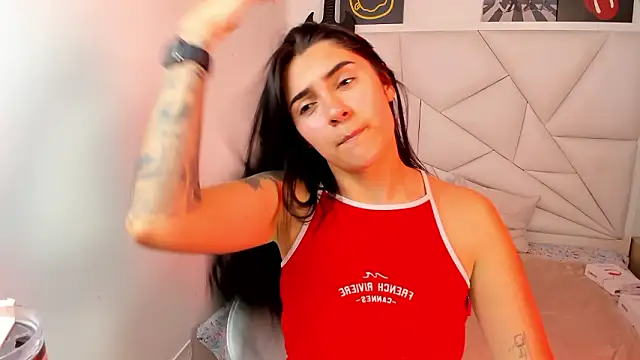 Carla Bonnet online show from February 16, 2026, 8:40 pm